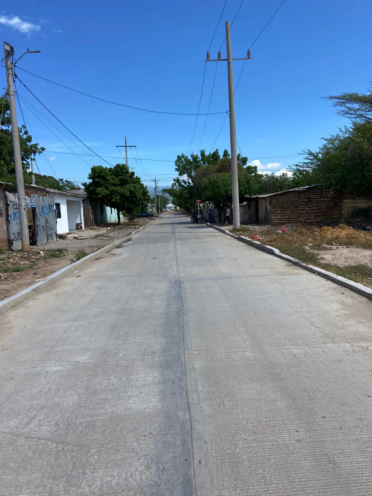 Construcción de la segunda etapa de pavimento hidráulico en los barrios las delicias 2 y primero de mayo, del municipio de barrancas – la guajira