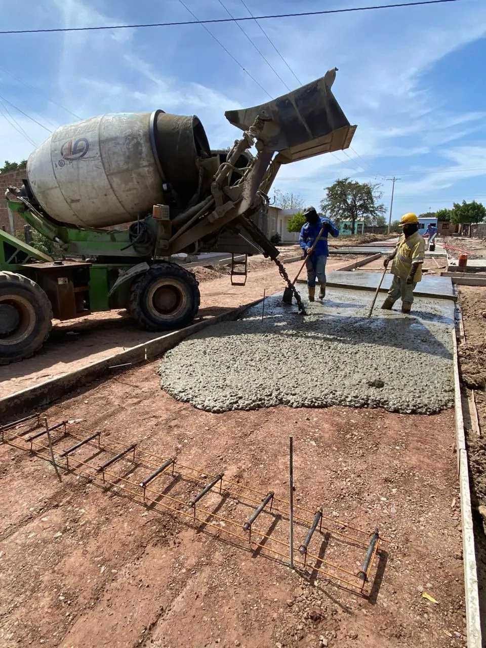 Construcción de la segunda etapa de pavimento hidráulico en los barrios las delicias 2 y primero de mayo, del municipio de barrancas – la guajira