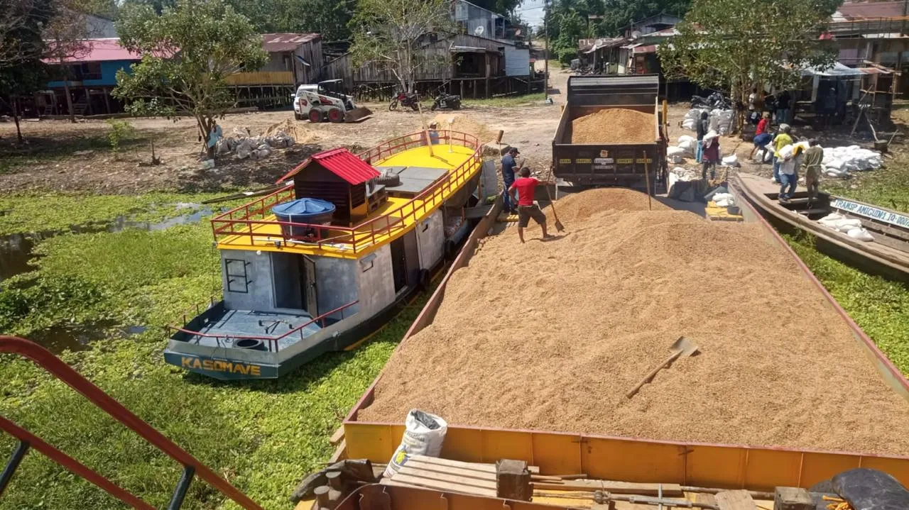 Construcción De Puente Peatonal En La Comunidad De La Playa Del Departamento De Amazonas