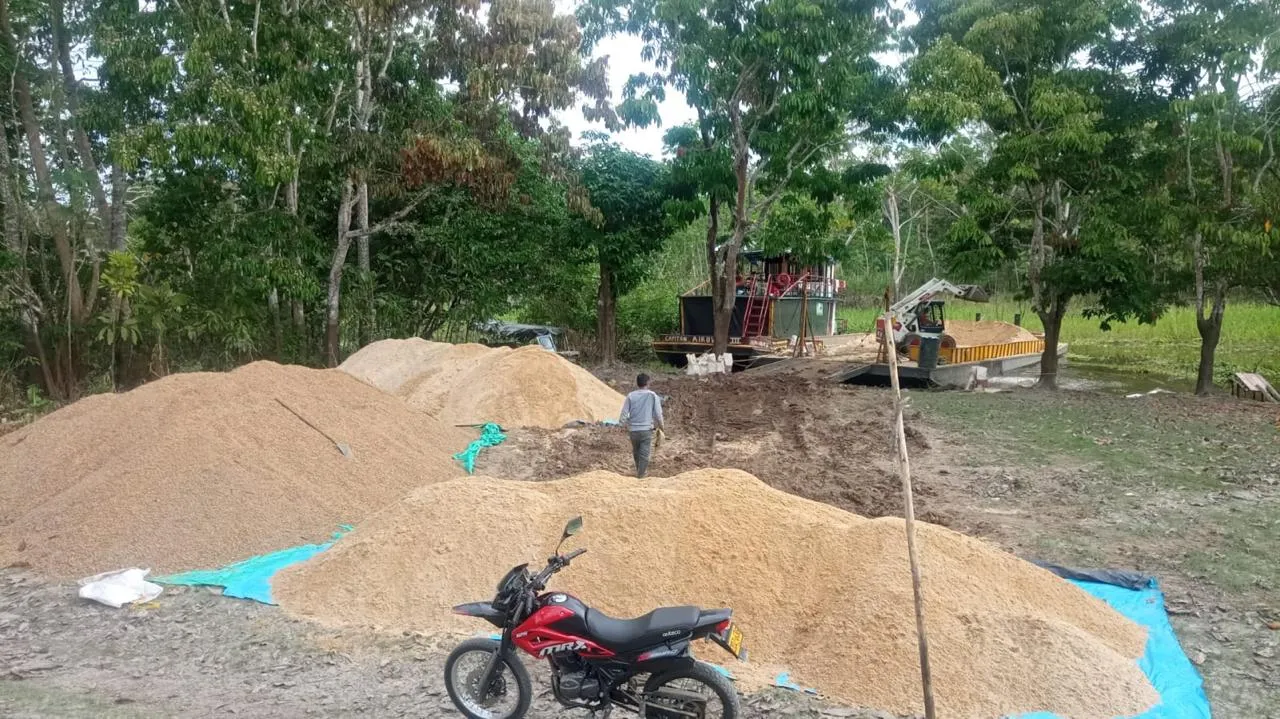 Construcción De Puente Peatonal En La Comunidad De La Playa Del Departamento De Amazonas