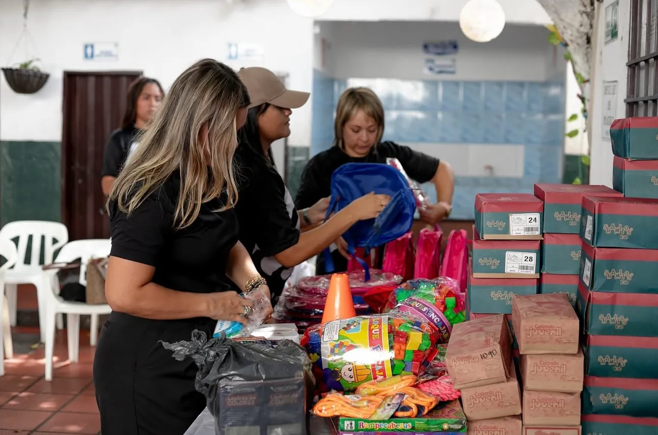 Donación útiles escolares Institución Educativa Prudencia Daza - Valledupar, Cesar.