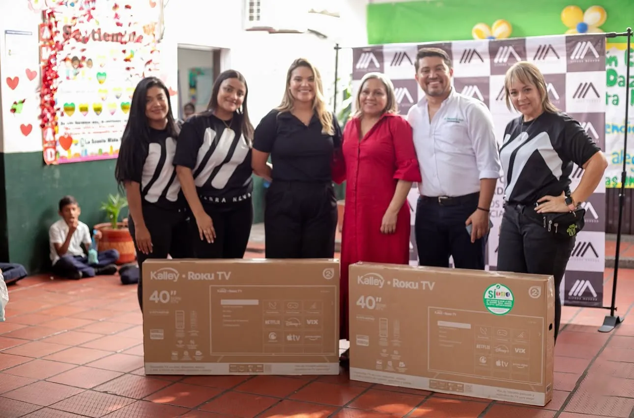 Donación útiles escolares Institución Educativa Prudencia Daza - Valledupar, Cesar.