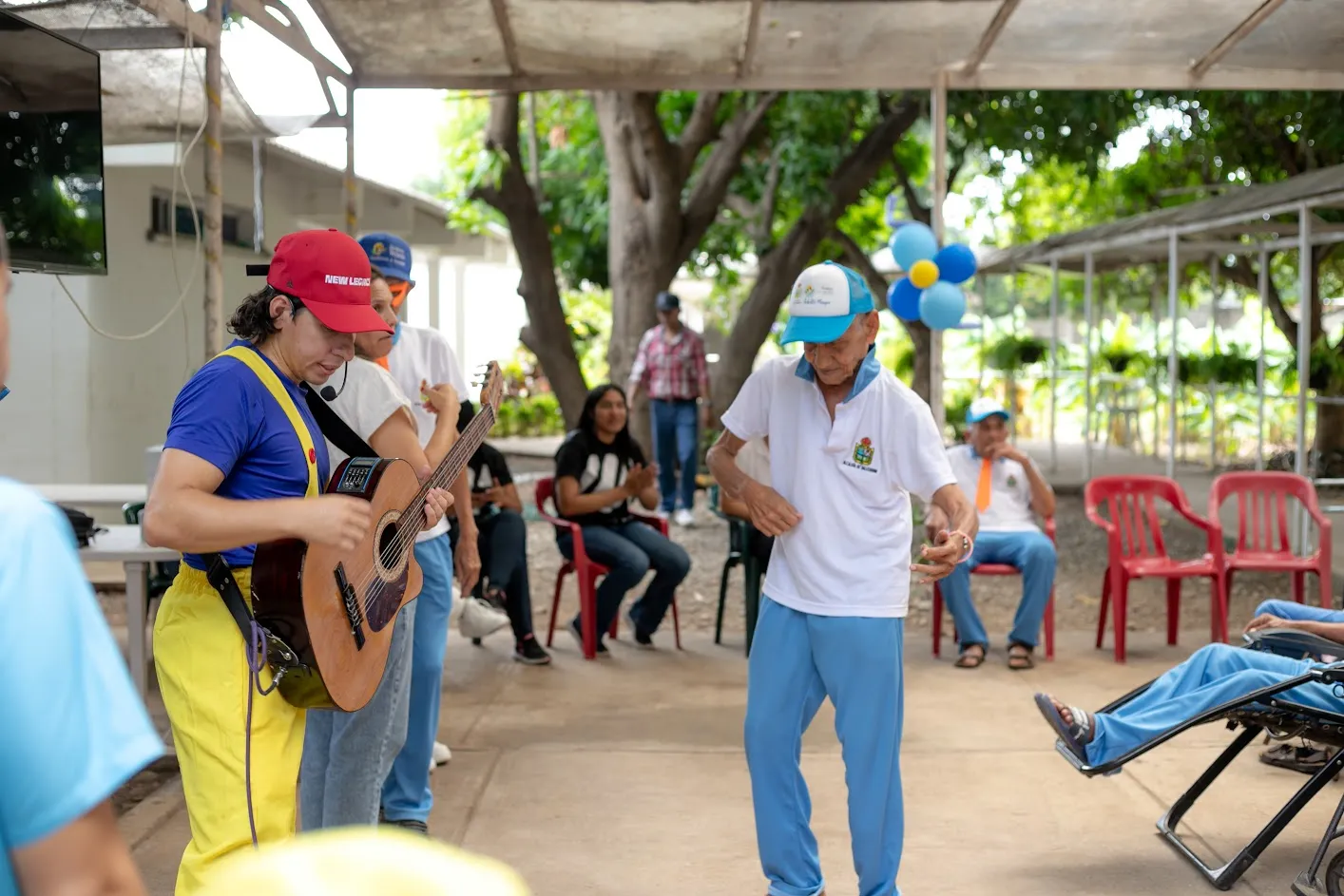 Donación Kits Ortopédicos y Recreativos Casa Viva Adulto Mayor - Valledupar, Cesar.